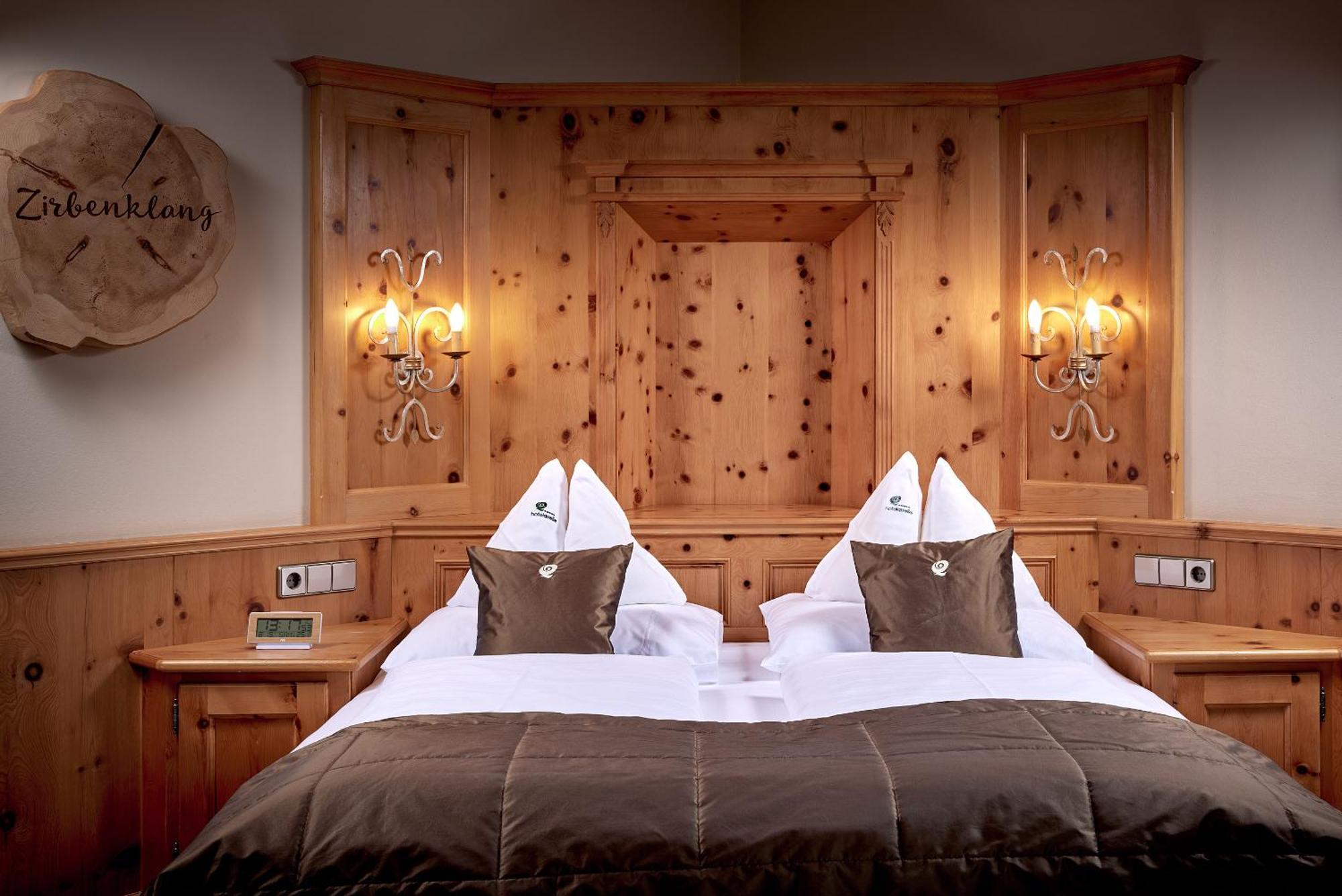 Hotel Quelle Nature Spa Resort Santa Maddalena in Casies Pokoj fotografie